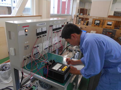 三相誘導電動機の負荷特性