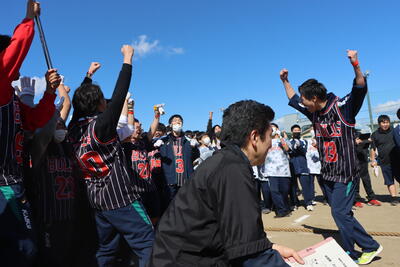 綱引き引き分け後のじゃんけんで大勝利